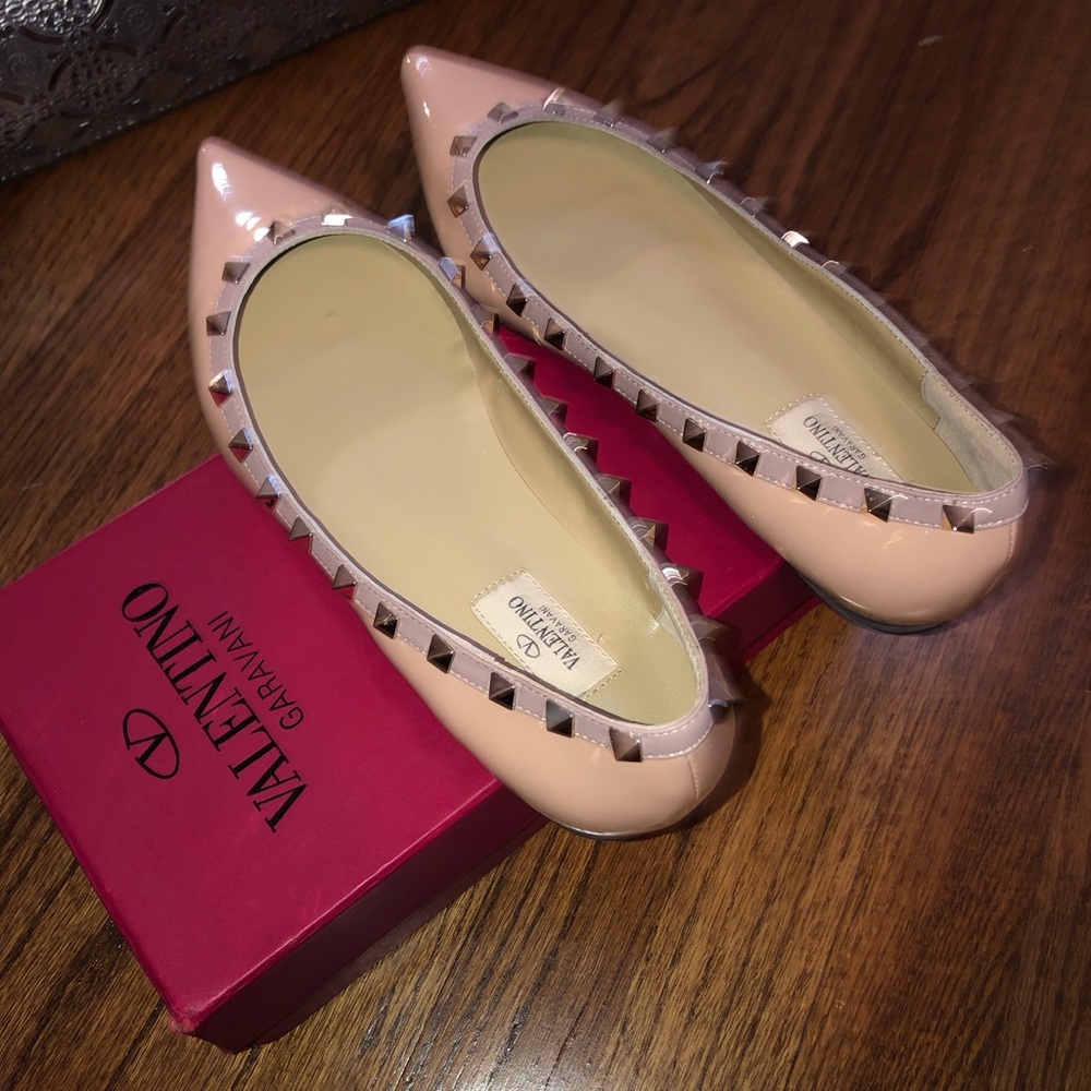 Valentino Nude Rockstud Leather Flats